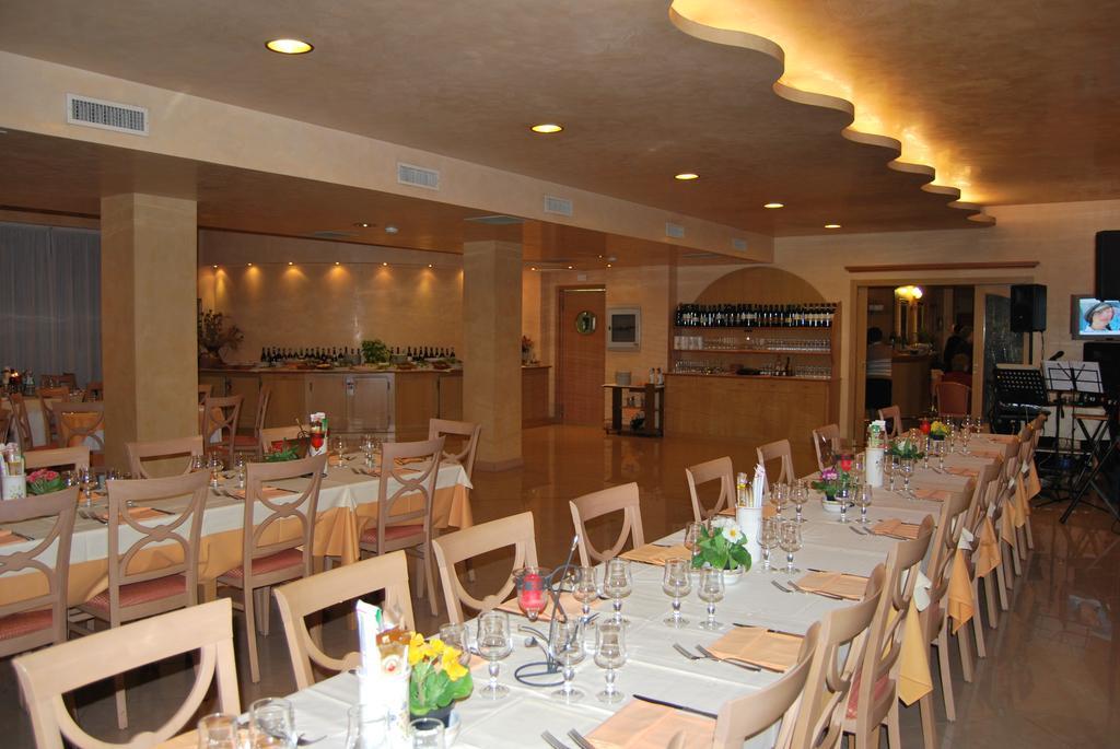 Hotel Vecchia Brianza Seveso Exterior foto