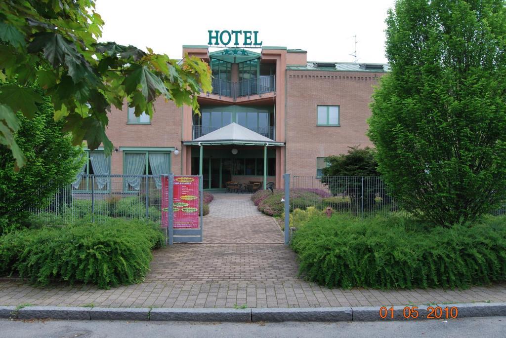 Hotel Vecchia Brianza Seveso Exterior foto