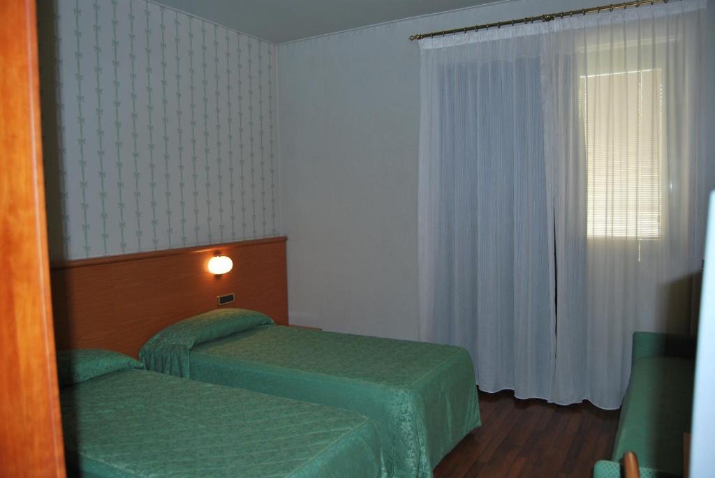 Hotel Vecchia Brianza Seveso Zimmer foto