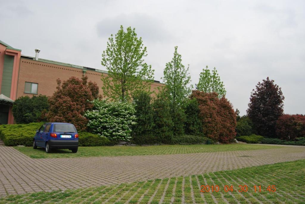 Hotel Vecchia Brianza Seveso Exterior foto