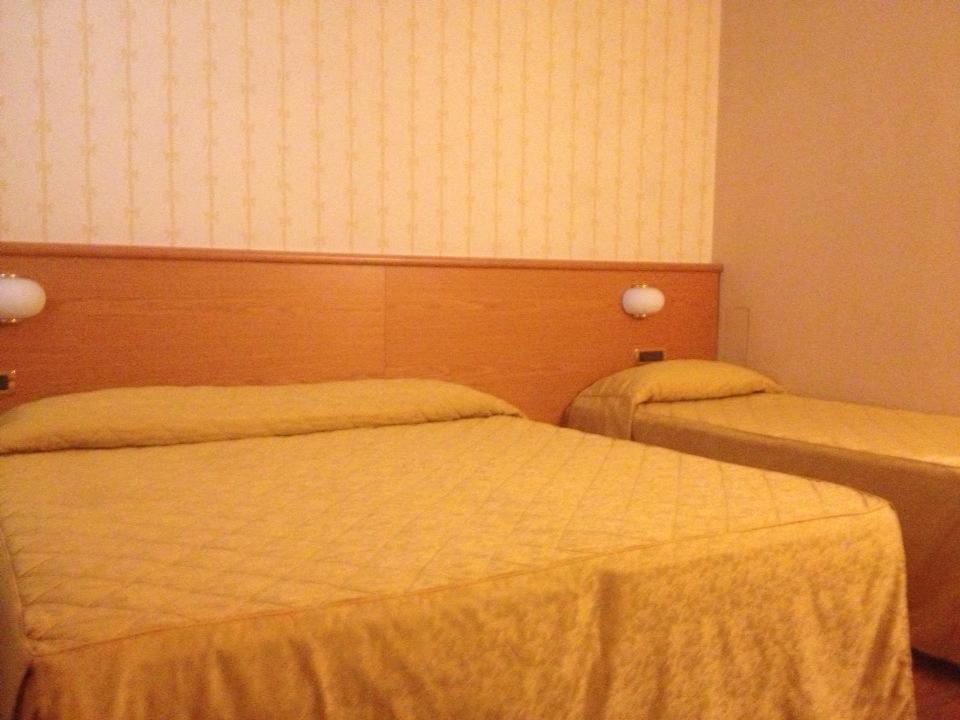 Hotel Vecchia Brianza Seveso Zimmer foto