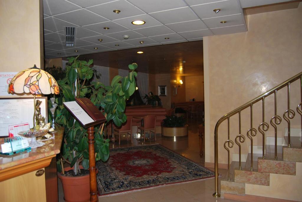 Hotel Vecchia Brianza Seveso Zimmer foto
