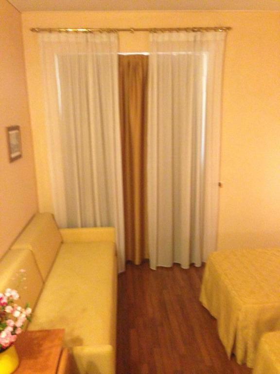 Hotel Vecchia Brianza Seveso Exterior foto